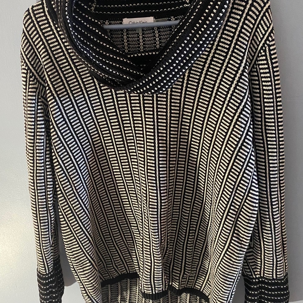 Calvin Klein Sweater